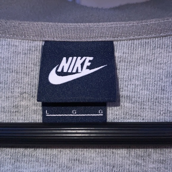 Nike Jacket - Picture 3 of 5